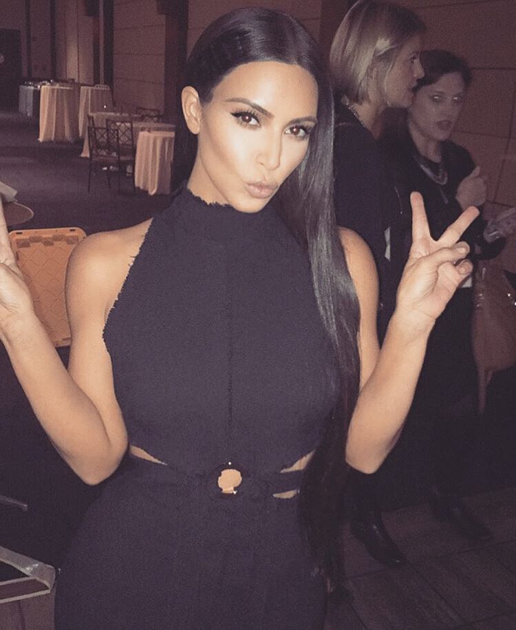 Kim Kardashian Hot Wallpapers