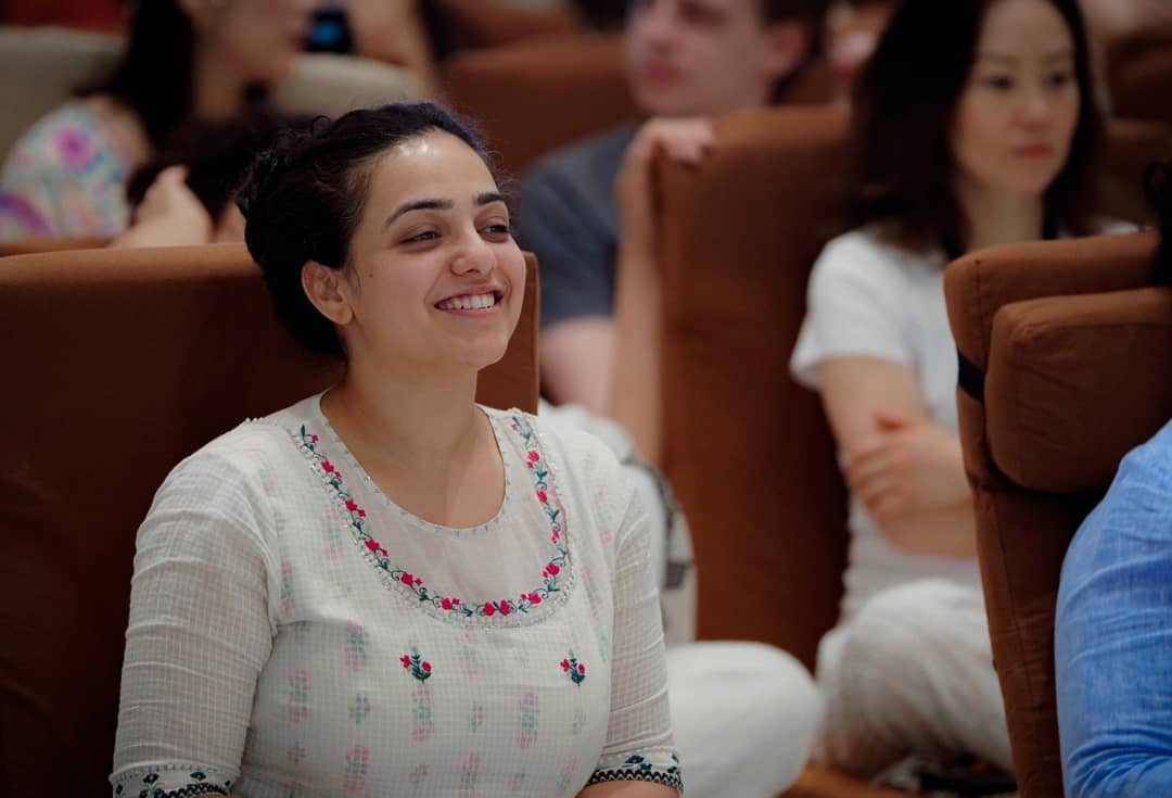 Nithya menon cute smile hd pics