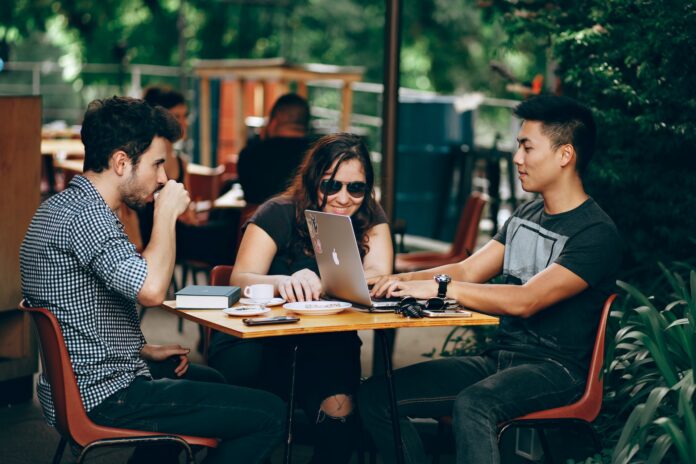 5 Steps to Starting a Small Business in College